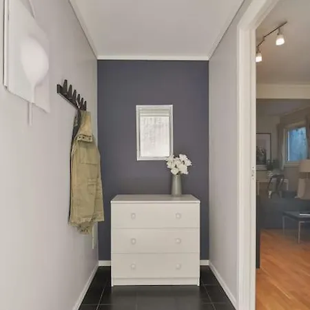 Sjarmerende Og Sentral Hybel Med Egen Inngang Apartament
